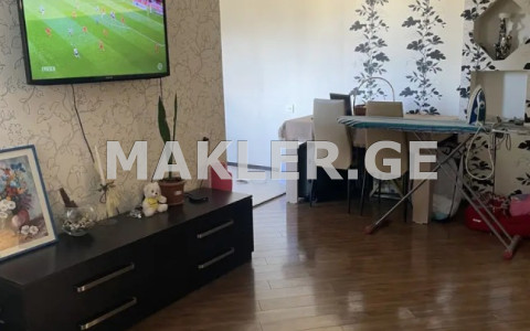  Продается 3 комнатная  Квартира в Сабуртало  на ул. Миндели 