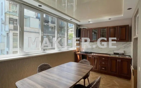  Продается 3 комнатная  Квартира в Сабуртало  на ул. Долидзе 