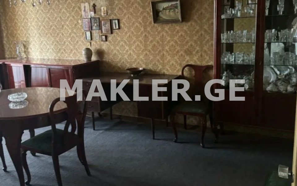  Продается 2 комнатная  Квартира в Сабуртало  на пр. Важа-Пшавела 