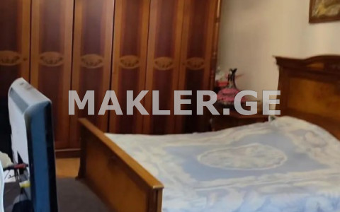  Продается 3 комнатная  Квартира в Сабуртало  на ул. Иосебидзе 