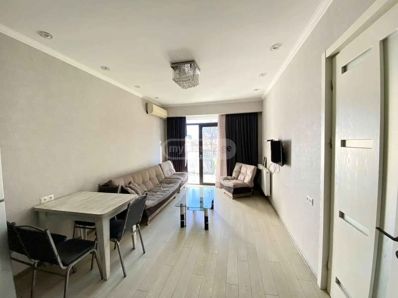  ქირავდება 2 ოთახიანი  ბინა საბურთალოზე  დოლიძის ქუჩაზე 