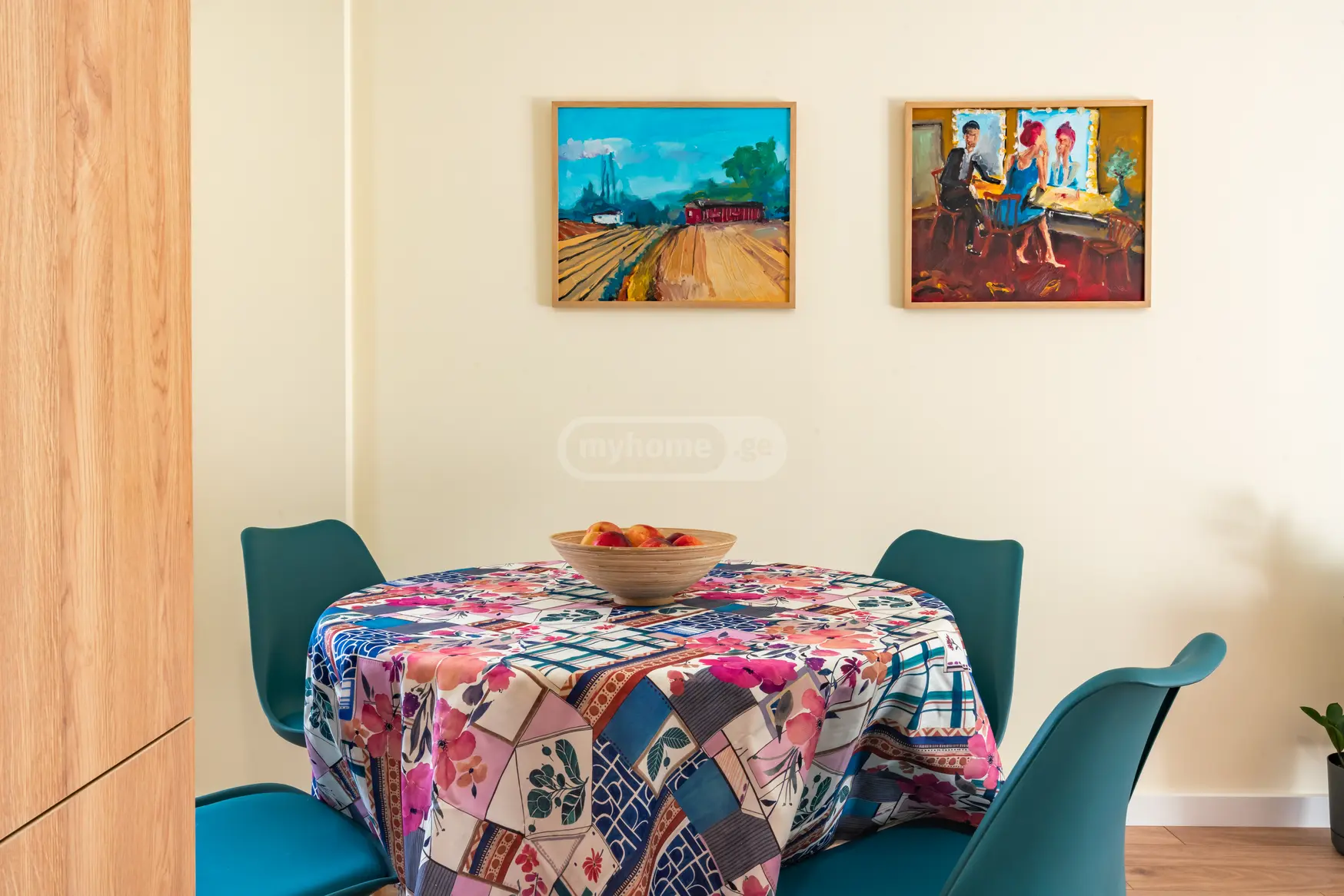  For Rent 2 room  Apartment in Mtatsminda dist. (Old Tbilisi)  in Shindisi st. 