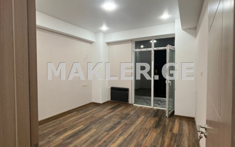  Продается 3 комнатная  Квартира в Дидубе  на ул. Кедия 