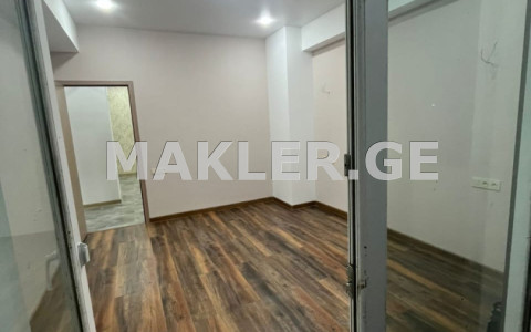  Продается 3 комнатная  Квартира в Дидубе  на ул. Кедия 