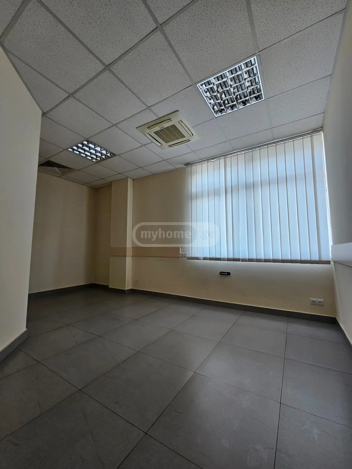  For Rent 240 m² space Office in Mtatsminda dist. (Old Tbilisi)  in Besiki st. 