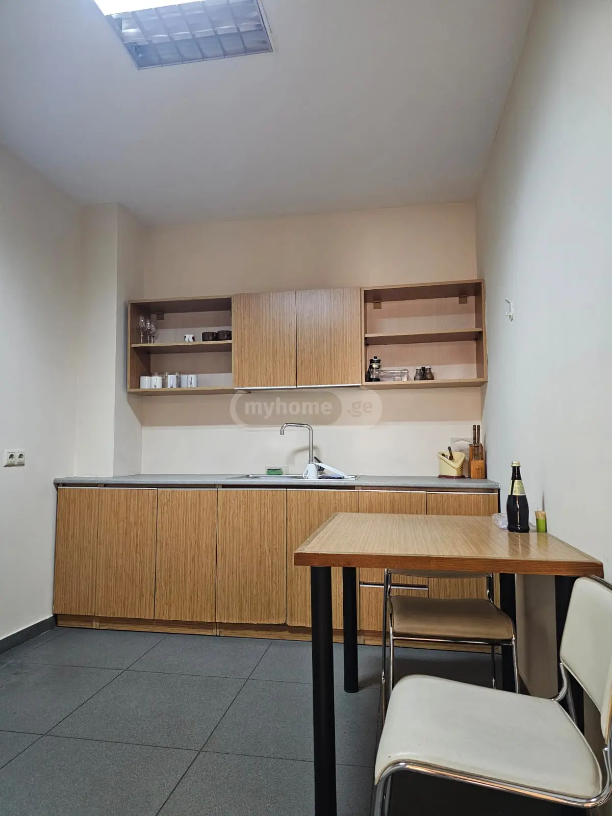  For Rent 240 m² space Office in Mtatsminda dist. (Old Tbilisi)  in Besiki st. 