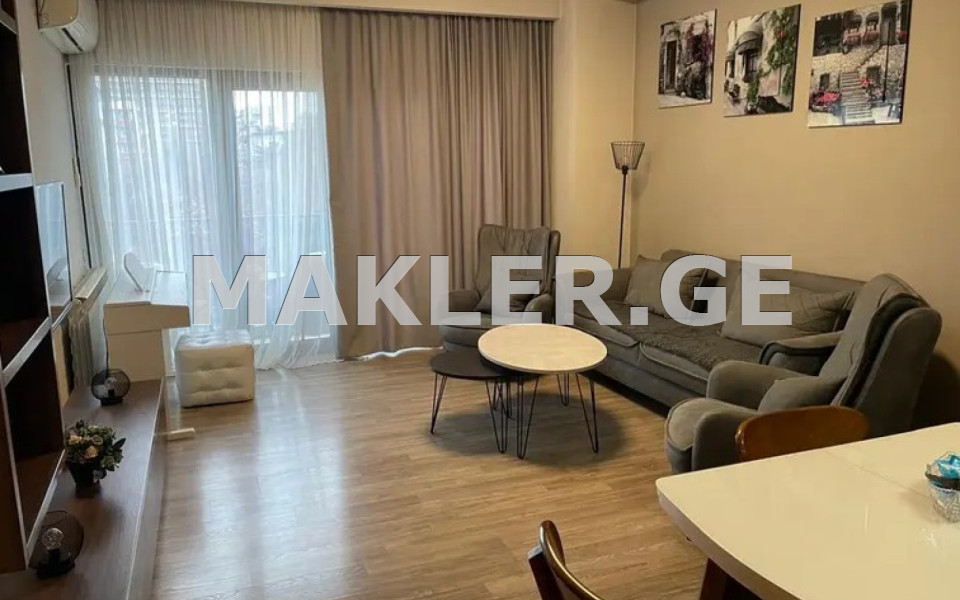  For Sale 4 room  Apartment in Saburtalo dist.  in Tamarashvili st. 