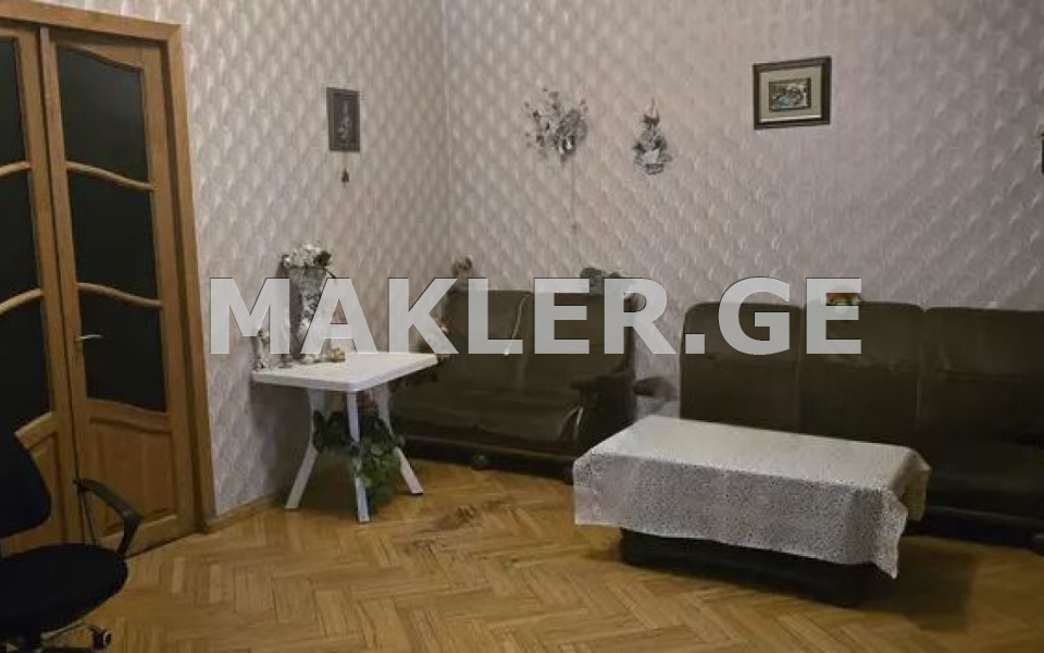  Satılık 3   Daire in Sololaki dist. (Old Tbilisi)  in L. Asatiani st. 