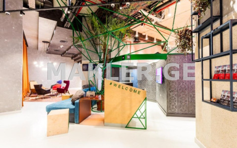  იყიდება 5172 m² ფართობის კომერციული ფართი ჩუღურეთის რაიონში  აღმაშენებლის გამზირზე 