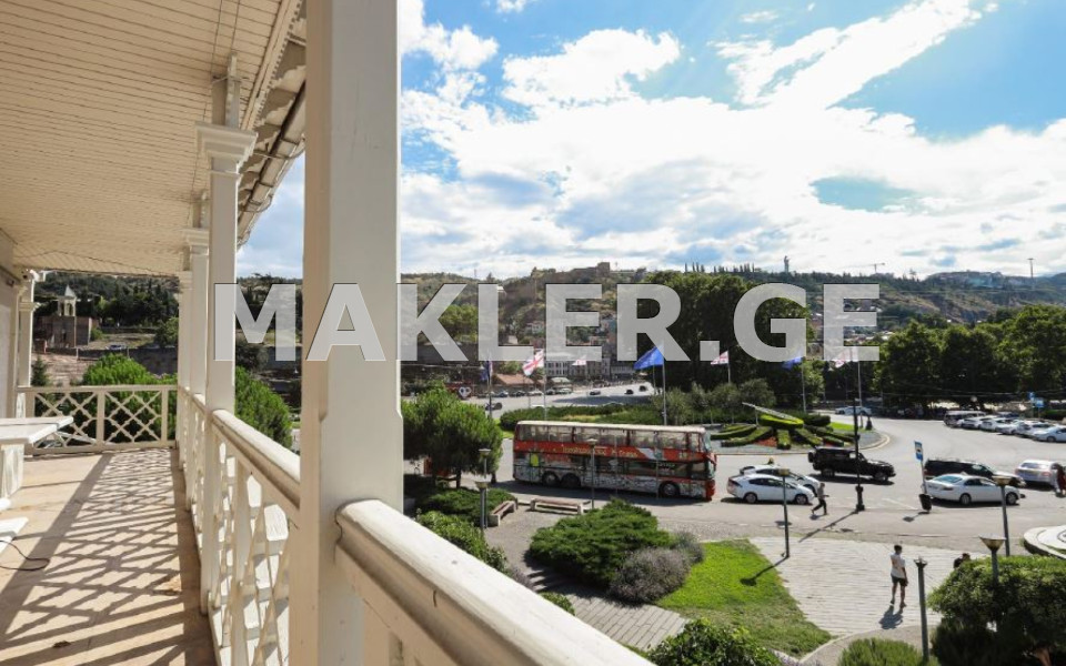  Satılık 1074 m²  İşyeri in Avlabari dist.  in Gvino raising 