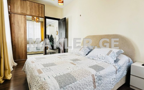  Продается 3 комнатная  Квартира в Сабуртало  на ул. Ана Политковская 