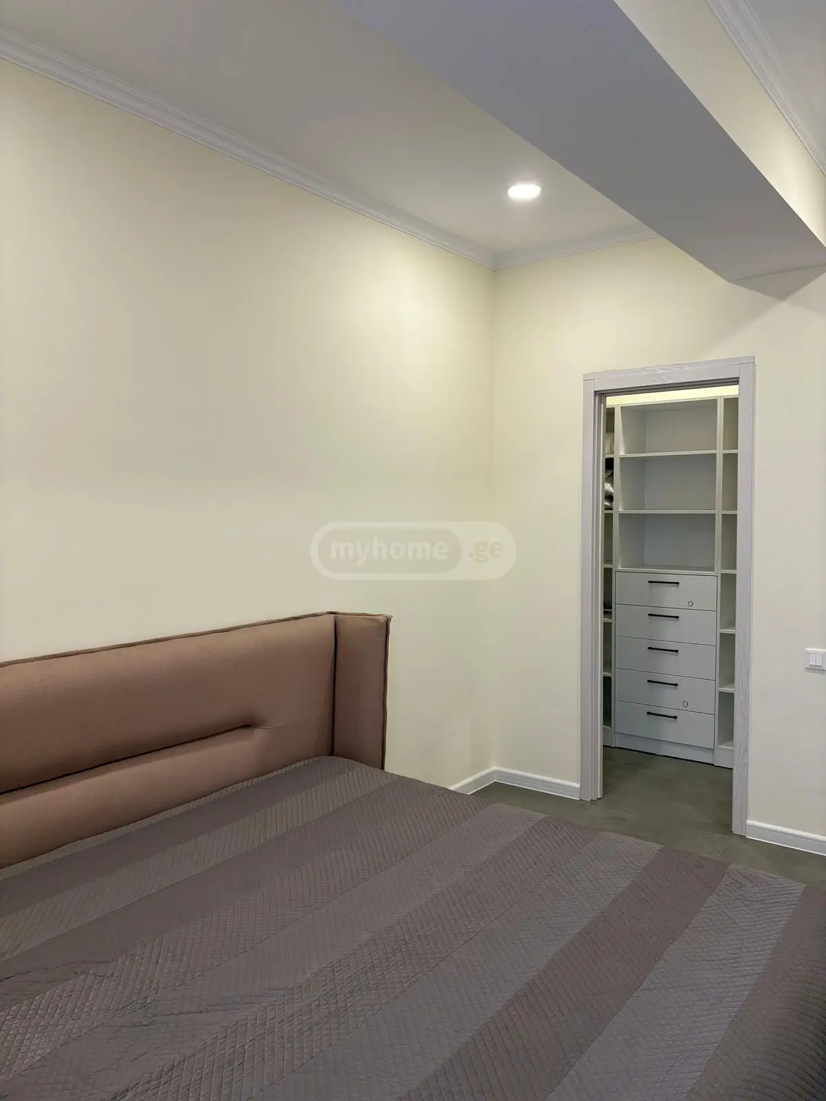  Kiralık 2   Daire in Saburtalo dist.  in Ana Politkovskaya st. 