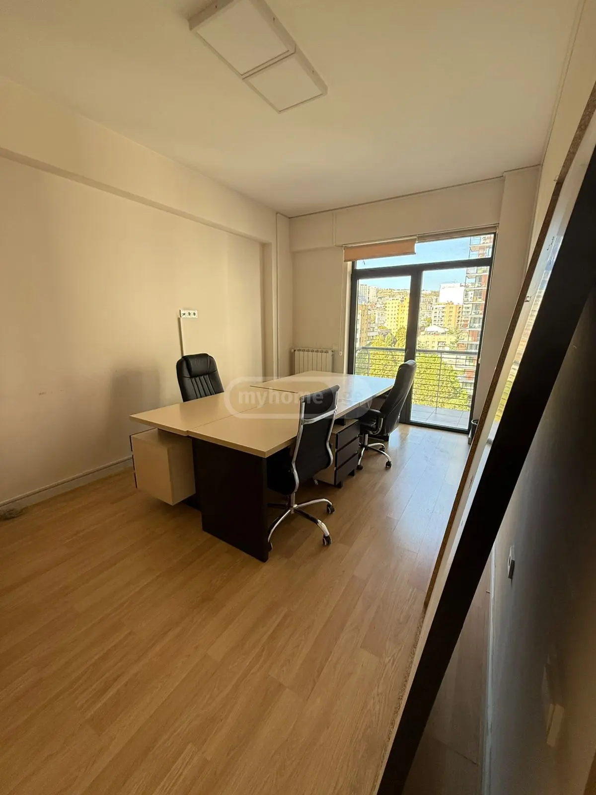  Kiralık 260 m²  İşyeri in Saburtalo dist.  in Tamarashvili st. 