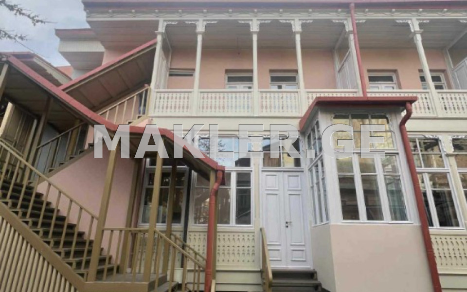  იყიდება 2 ოთახიანი  ბინა სოლოლაკში (ძველ თბილისში)  აბესაძის ქუჩაზე 