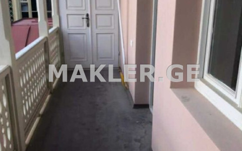  იყიდება 2 ოთახიანი  ბინა სოლოლაკში (ძველ თბილისში)  აბესაძის ქუჩაზე 