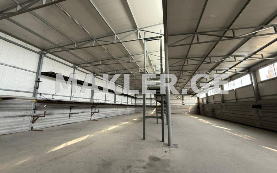  ქირავდება 772 m² ფართობის კომერციული ფართი ლილოში