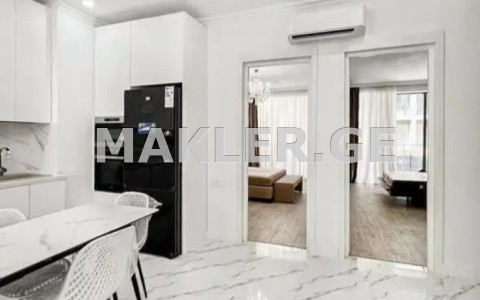  Сдаётся 3 комнатная  Квартира в Ваке  на ул. Палиашвили 