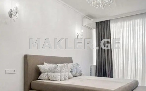  Сдаётся 3 комнатная  Квартира в Ваке  на ул. Палиашвили 