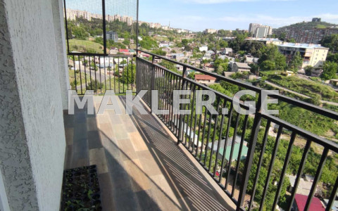  Продается 3 комнатная  Квартира в Сан. Зоне  на пр. Гурамишвили 