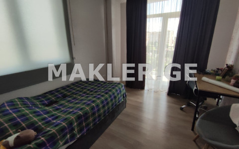  Продается 3 комнатная  Квартира в Сан. Зоне  на пр. Гурамишвили 