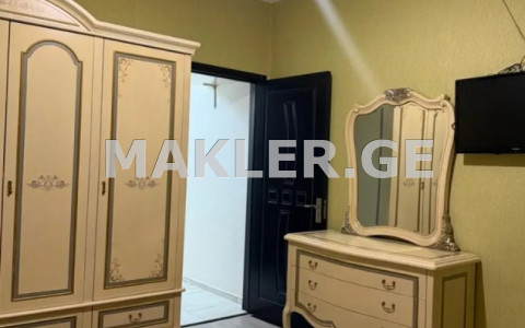  Продается 3 комнатная  Квартира в Исани  на ул. Навтлуги 