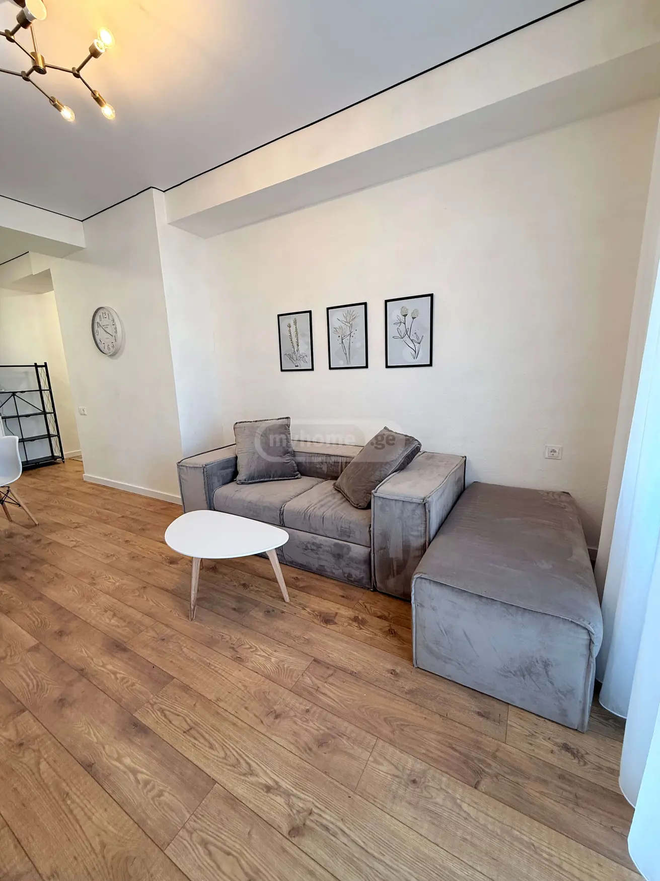  ქირავდება 3 ოთახიანი  ბინა ლისის ტბაზე  ავთო ვარაზის ქუჩა 