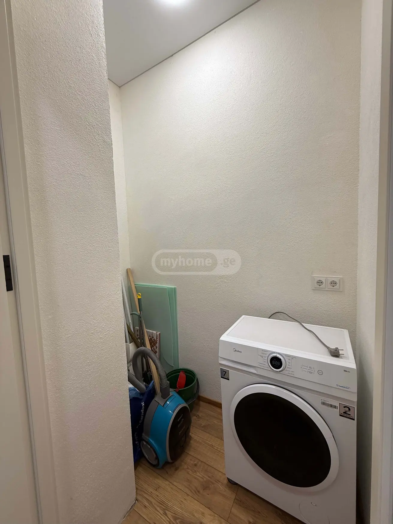  ქირავდება 3 ოთახიანი  ბინა ლისის ტბაზე  ავთო ვარაზის ქუჩა 