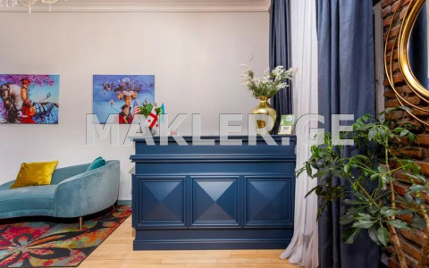  For Sale 214 m² space Commercial space in Sololaki dist. (Old Tbilisi)  in L. Asatiani st. 