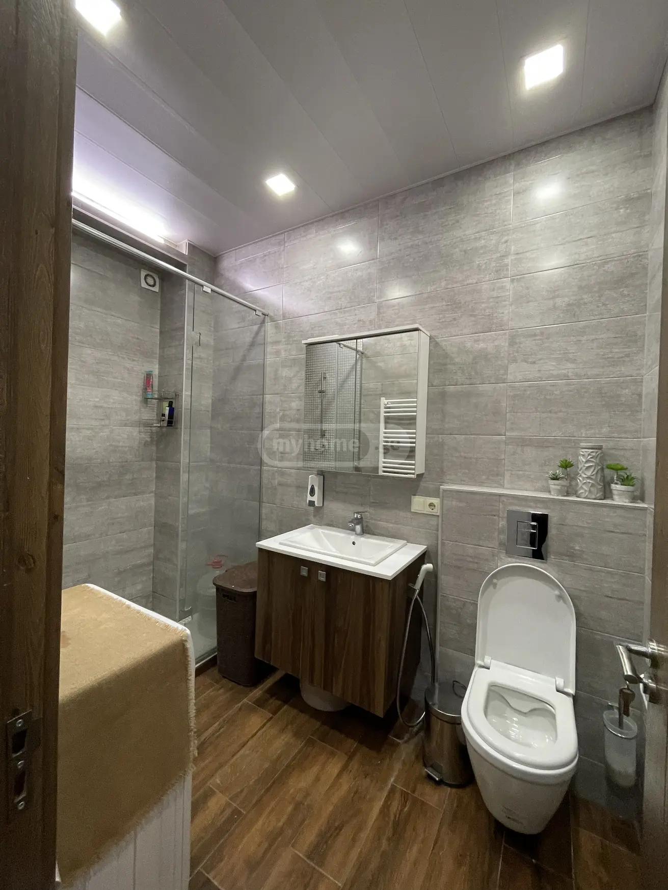  Сдаётся 2 комнатная  Квартира в Сабуртало  на ул. Газапхули 