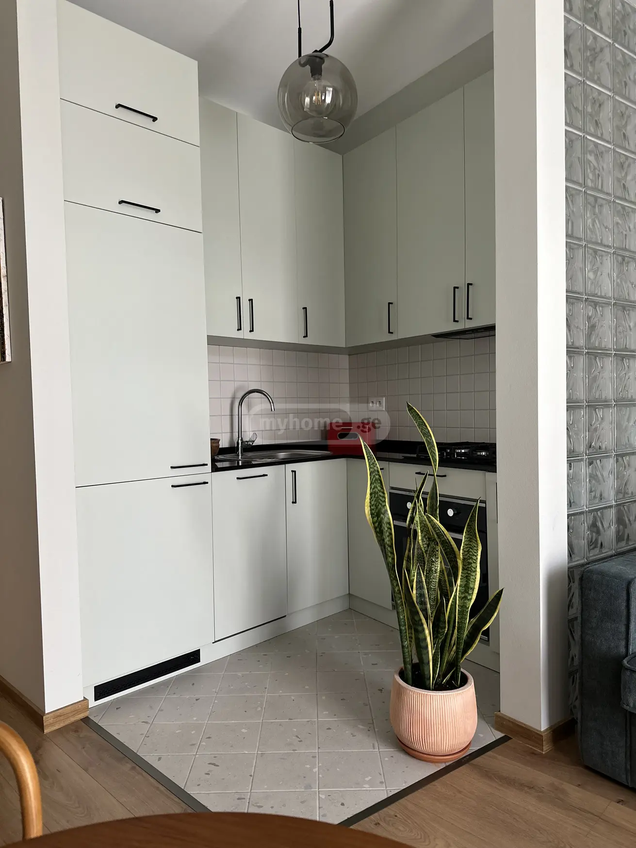  Сдаётся 2 комнатная  Квартира в Сабуртало  на пр. Пекина 