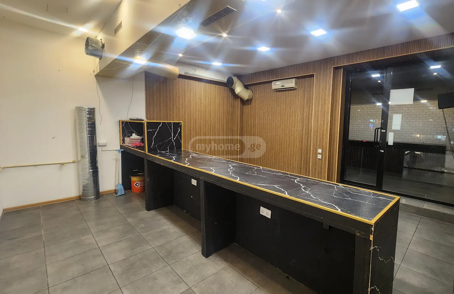  Сдаётся 41 m² площадь Коммерческая площадь в Сабуртало  на пр. Пекина 