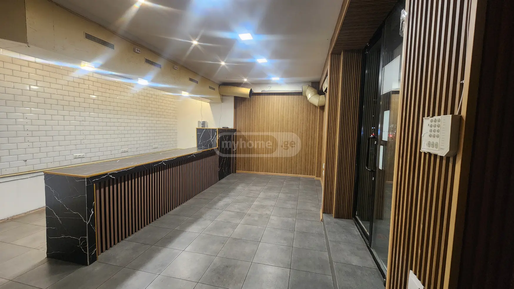  Сдаётся 41 m² площадь Коммерческая площадь в Сабуртало  на пр. Пекина 