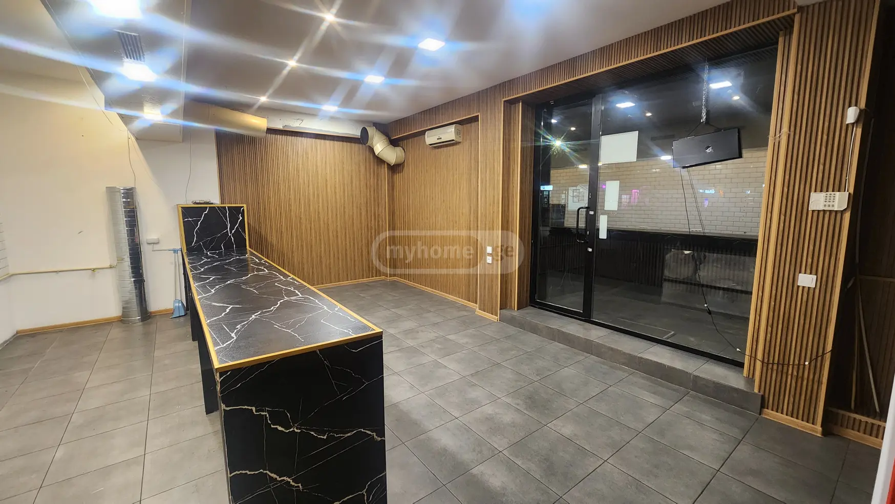  Сдаётся 41 m² площадь Коммерческая площадь в Сабуртало  на пр. Пекина 