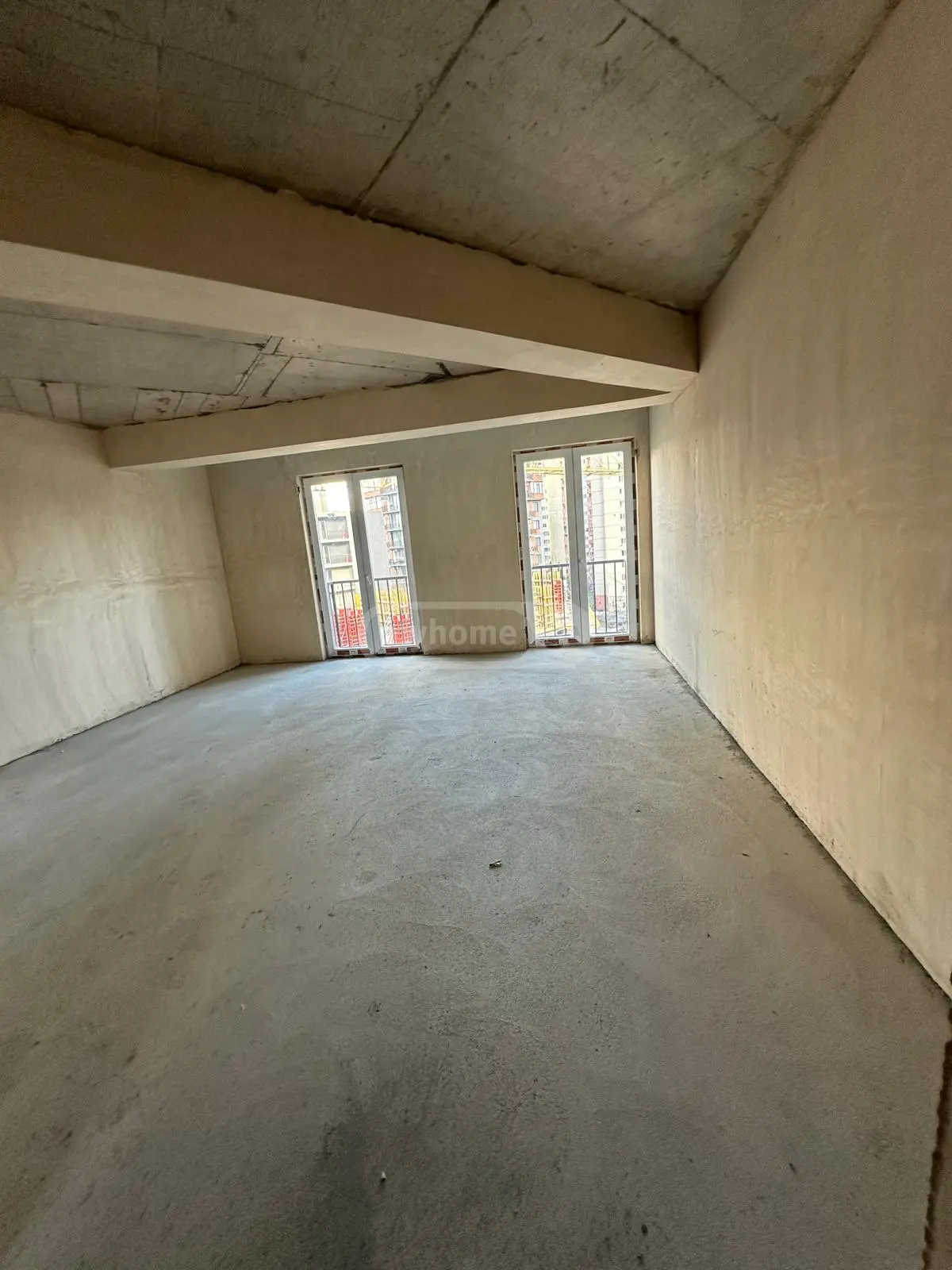  Продается 4 комнатная  Квартира в Ортачале  на ул. Артура Лаиста 