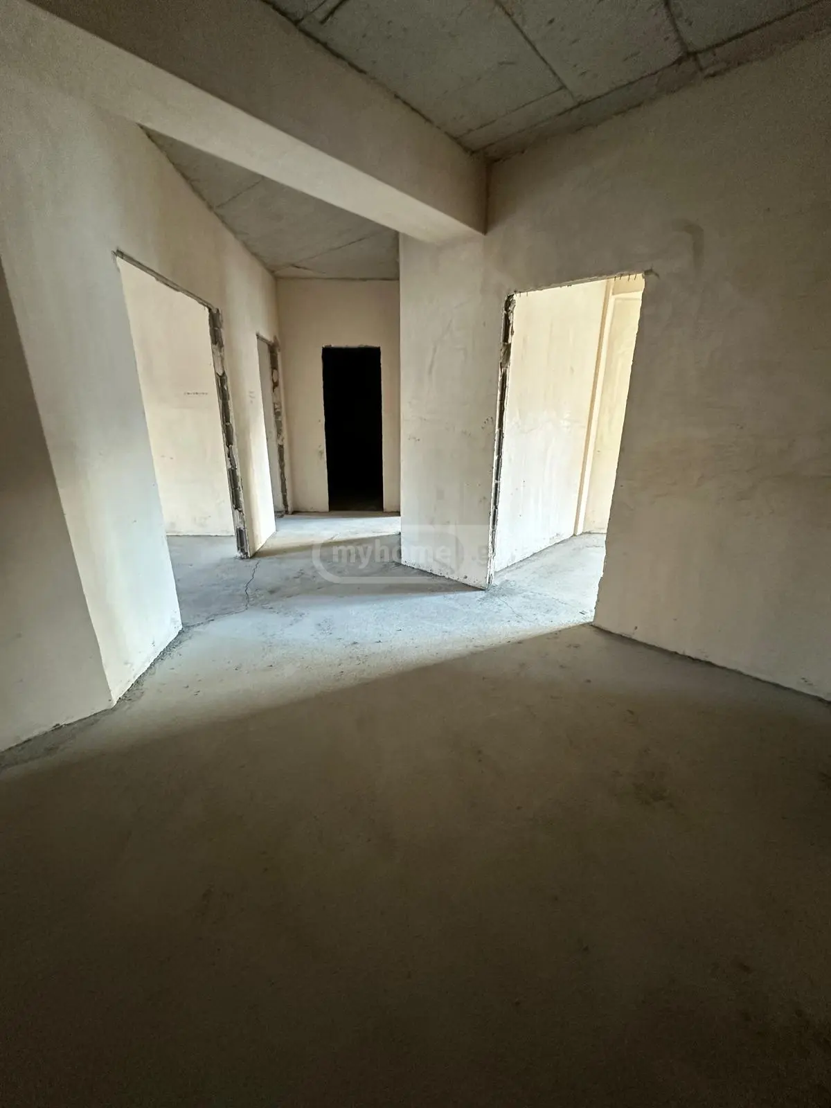  Продается 4 комнатная  Квартира в Ортачале  на ул. Артура Лаиста 