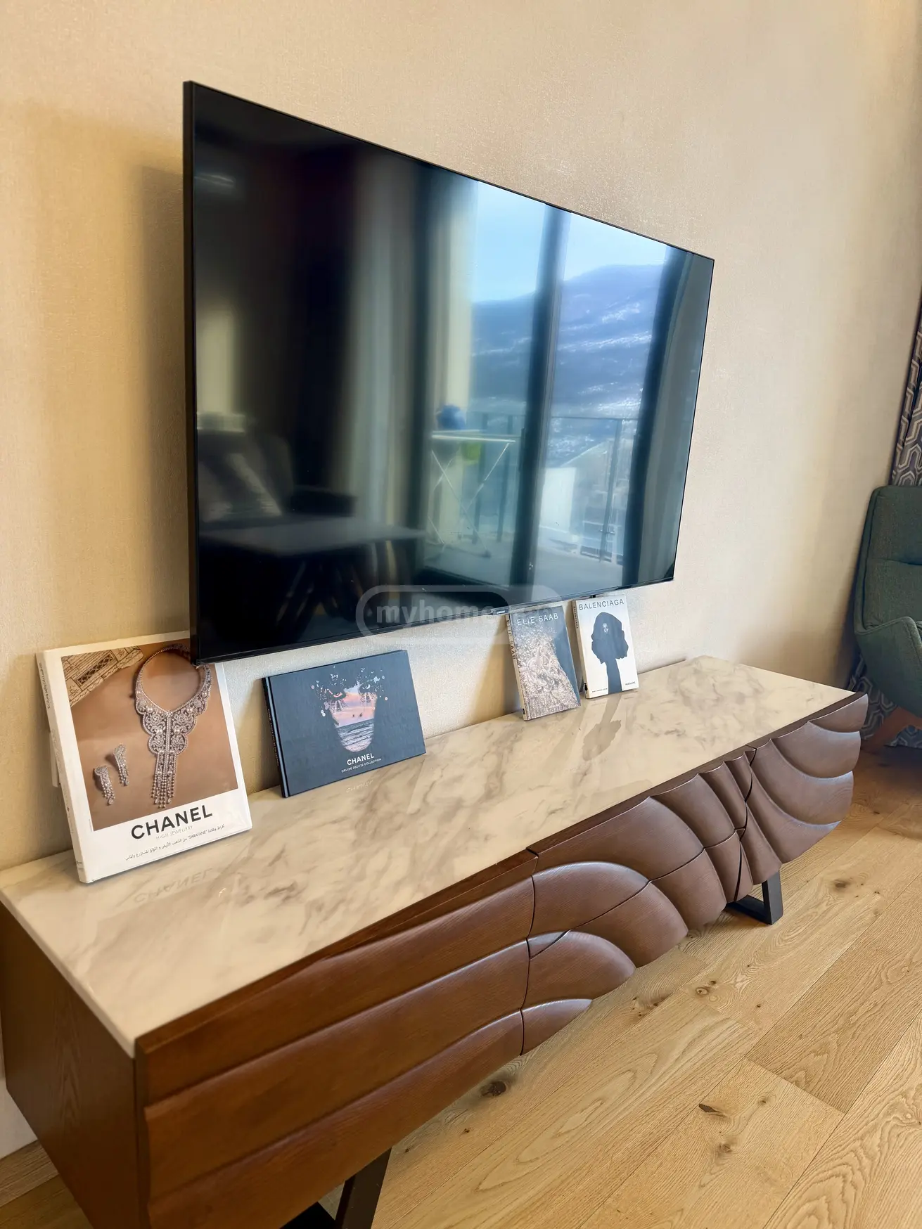  For Rent 2 room  Apartment in Vake dist.  in I. Chavchavadze Ave. 