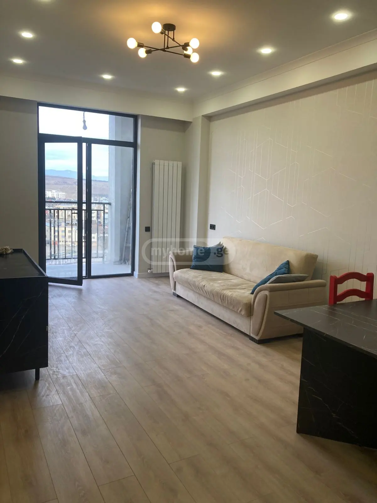  Продается 3 комнатная  Квартира на Озере Лиси