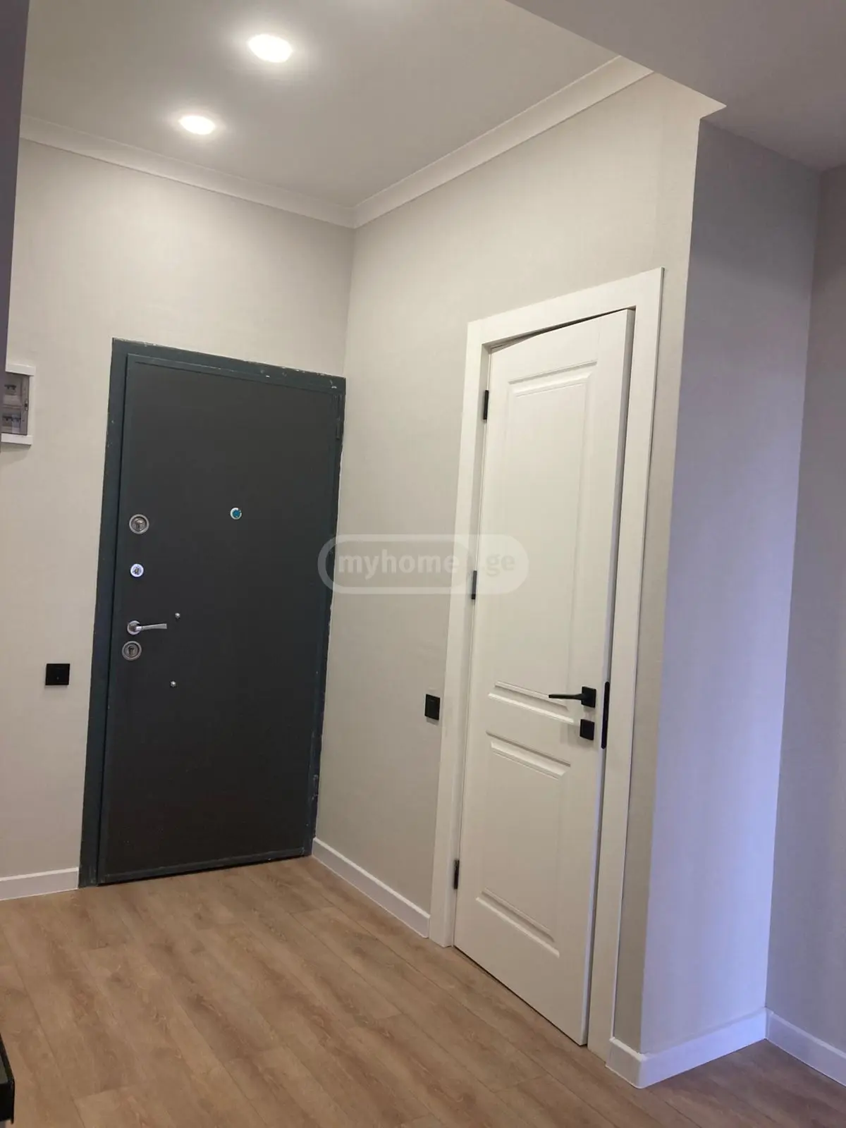  Продается 3 комнатная  Квартира на Озере Лиси