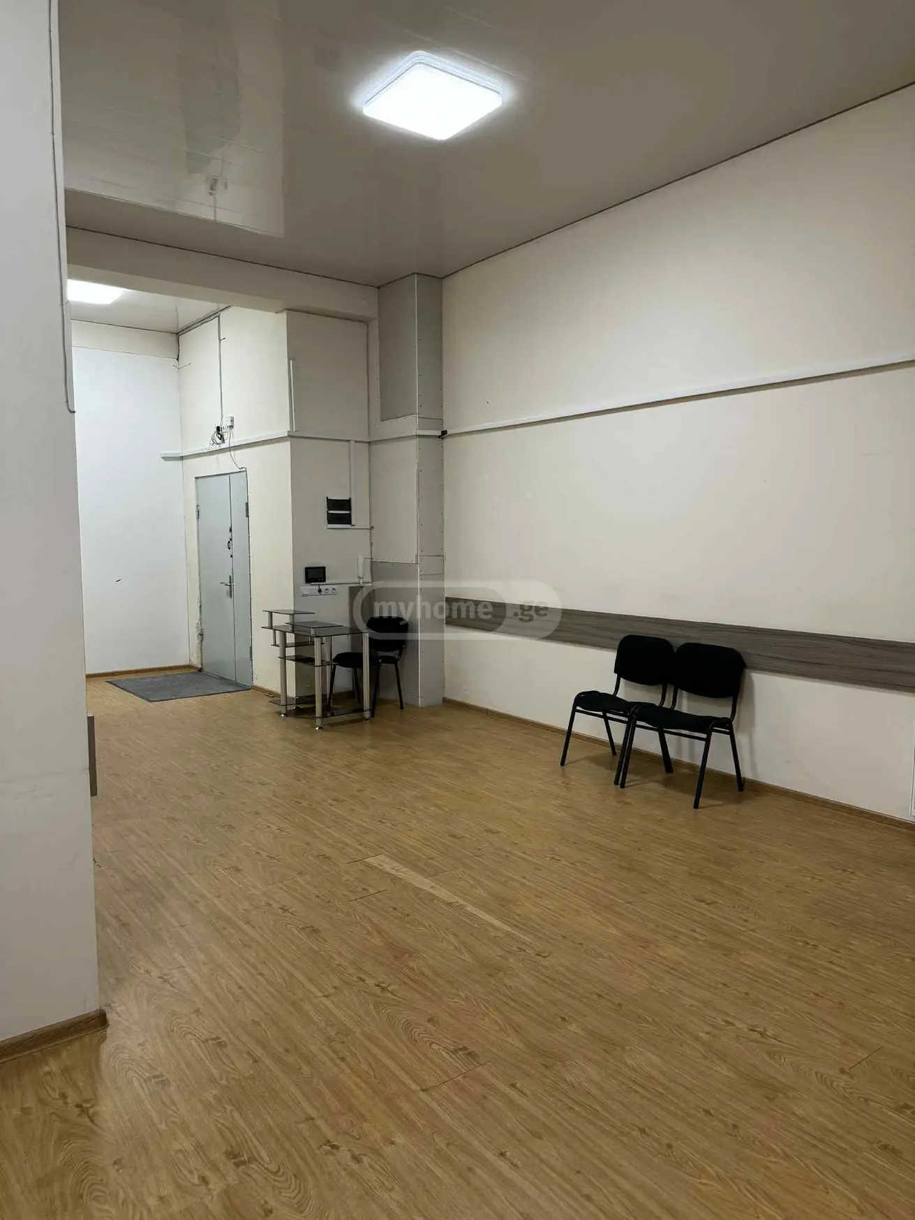  Сдаётся 505 m² площадь Коммерческая площадь в Сабуртало  на ул. Г.Бербуки 