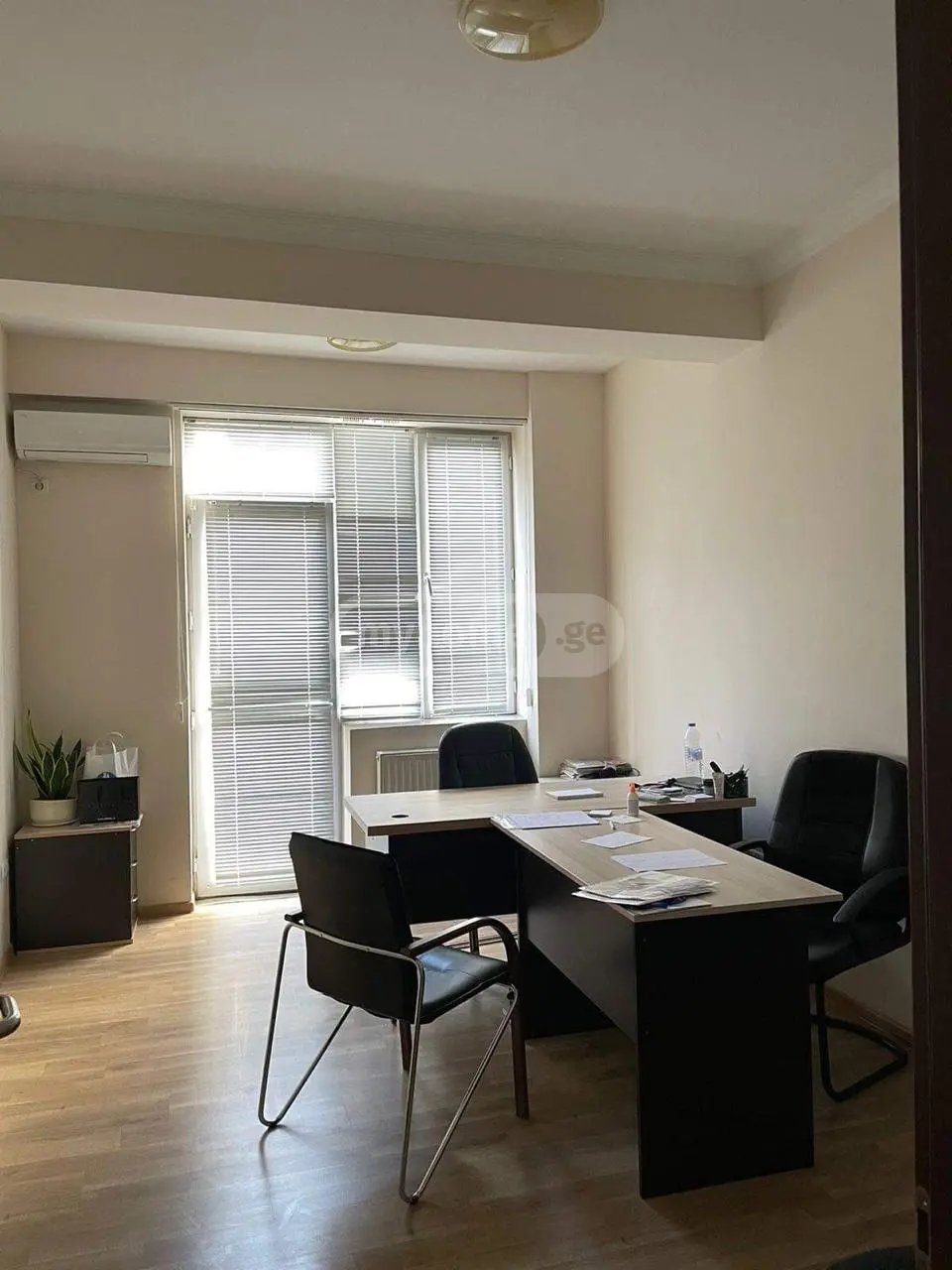  Сдаётся 130 m² площадь Офис в Сабуртало  на ул. Мицкевича 