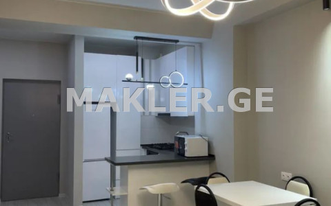  Продается 3 комнатная  Квартира в Исани  на ул. Ричарда Холбрука 