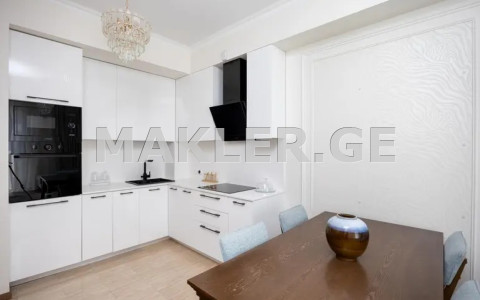  Сдаётся 2 комнатная  Квартира в Сабуртало  на ул. С. Цинцадзе 