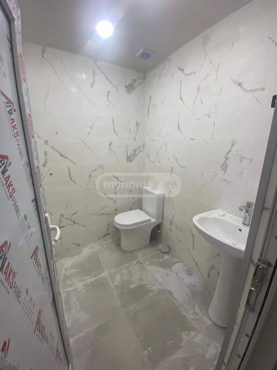  ქირავდება 75 m² ფართობის კომერციული ფართი საბურთალოზე  ს.ჩიქოვანის ქუჩაზე 