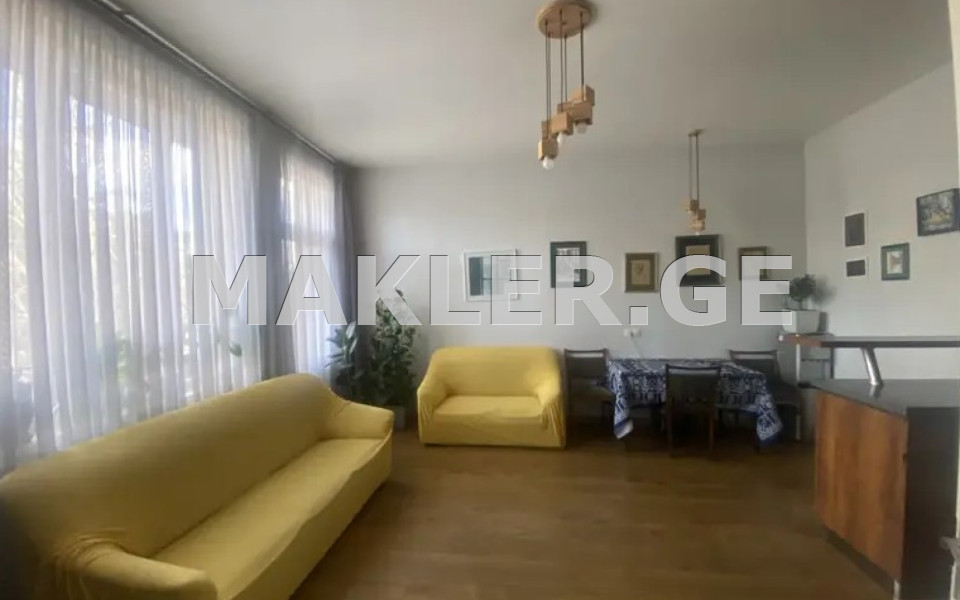  Продается 3 комнатная  Квартира в Сабуртало  на пр. Ал. Казбеги 