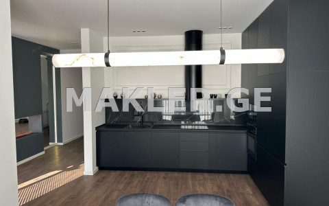  იყიდება 320 m² ფართობის საკუთარი სახლი დიდ დიღომში  ხატაეთის ქუჩაზე 