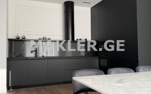  იყიდება 320 m² ფართობის საკუთარი სახლი დიდ დიღომში  ხატაეთის ქუჩაზე 