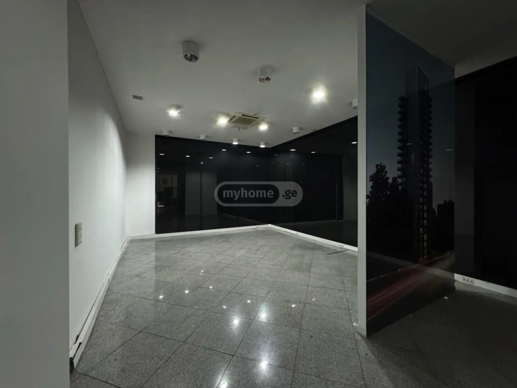  Сдаётся 165 m² площадь Коммерческая площадь в Сабуртало  на пр. Ал. Казбеги 