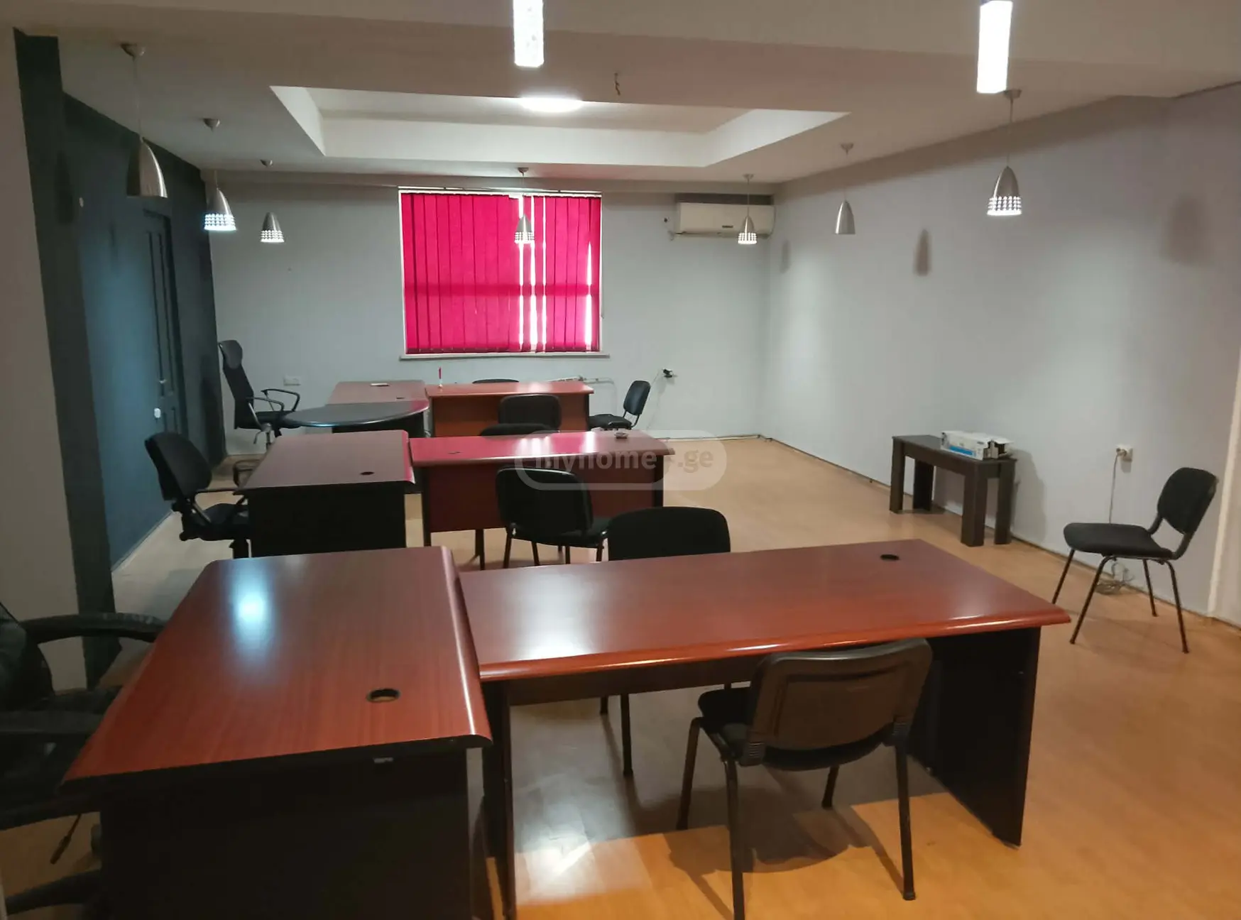  Сдаётся 110 m² площадь Офис в Сабуртало  на пр. Ал. Казбеги 