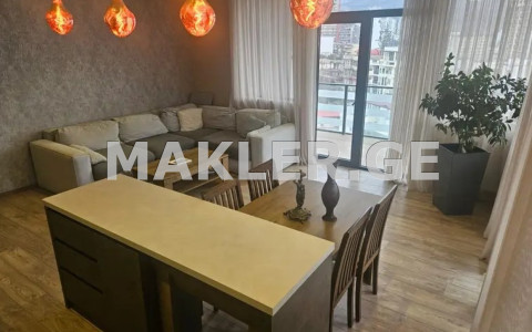  Продается 3 комнатная  Квартира в Сабуртало  на ул. Университетская 