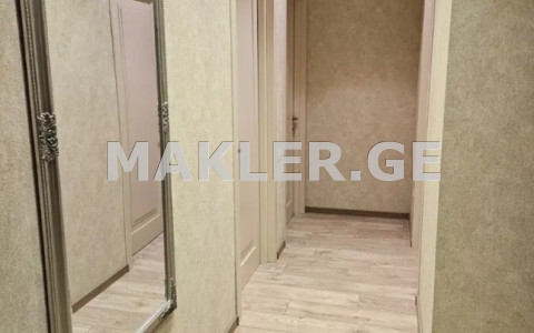  Продается 3 комнатная  Квартира в Сабуртало  на ул. Университетская 